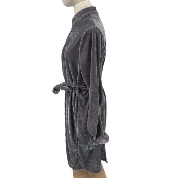 Amaryllis Gray Tassel Long Sleeve Velvet Duster Robe Size 3X Women's - Picture 3 of 6